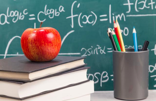 【】大学专业趋势分析:这6个专业的学生已经饱和,薪资低难以上岸