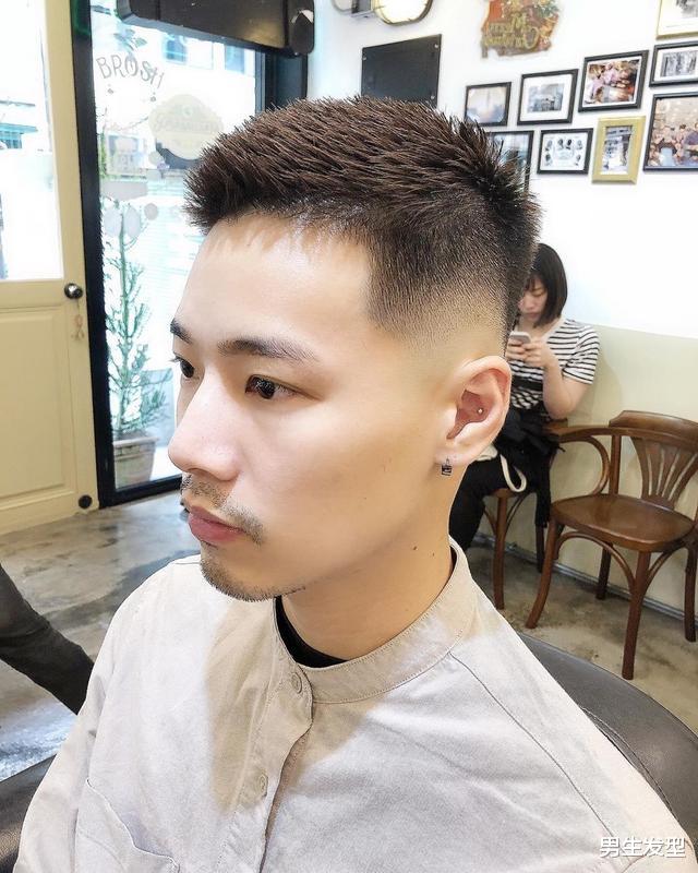 发型|男生留“两边渐变”发型太帅了！今年就剪这4款，干净利落显精神