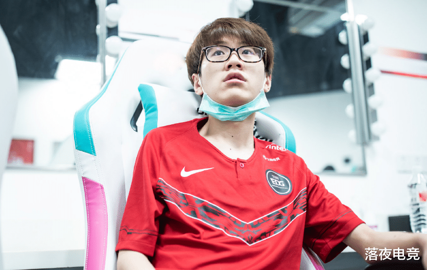 edg战队|姿态复盘猪狗大战：我人傻了！如果我是明凯我都不知道怎么复盘