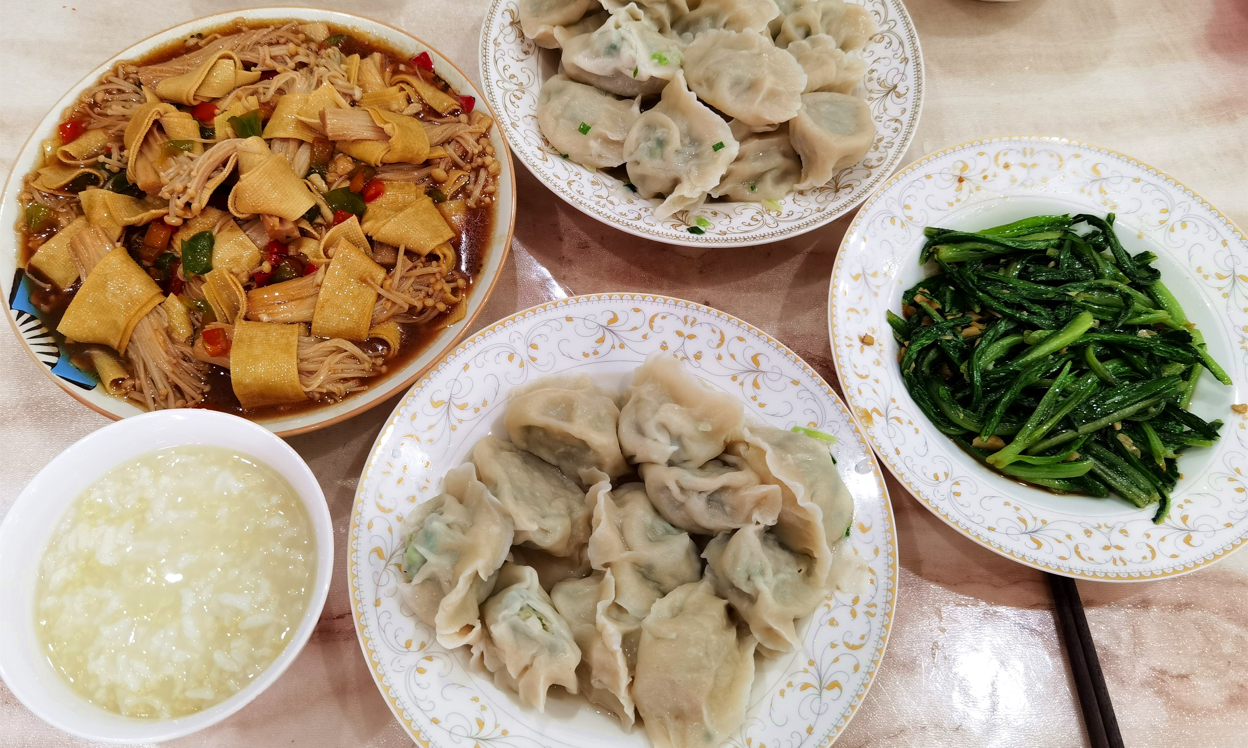 茄子|神兽开学后，晒我家一周的晚餐，朋友圈沸腾：求孩子内心阴影面积