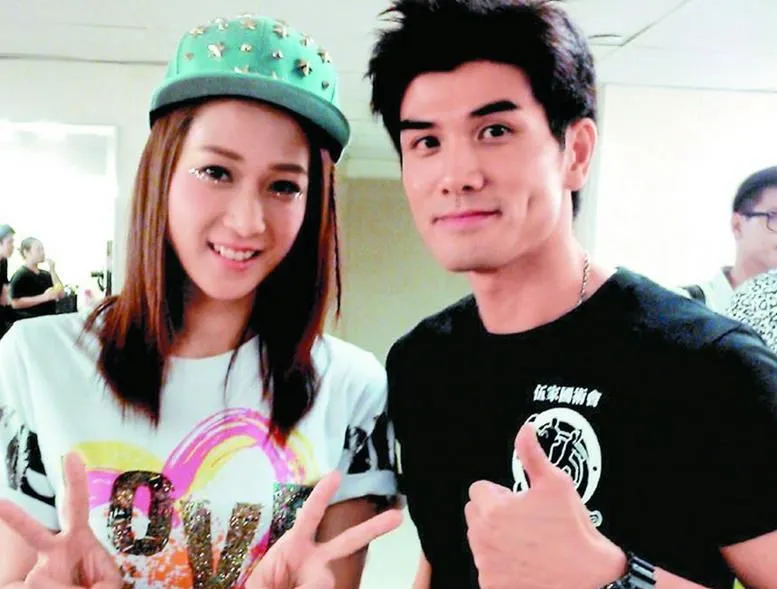 钟嘉欣|林峯追了她两年，她嫁给了别人只花了4天