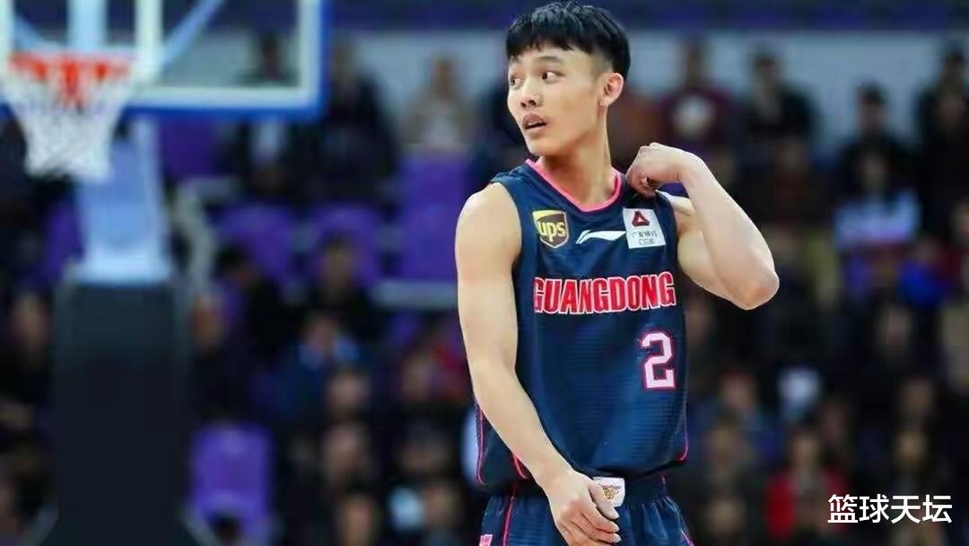 徐杰|为何国际篮协不称赞郭艾伦跟赵睿，反而钦点徐杰？身体素质原因