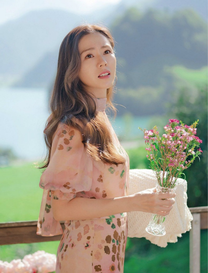 韩国网民票选最美韩国女演员,iu仅排名第二,宋慧乔不入前5!