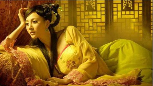 古代年轻寡妇，失去了丈夫，夜晚都是用这种土方法排遣“寂寞”