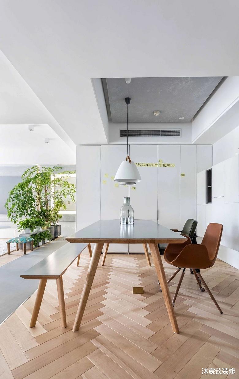 |艺术生的家就是与众不同，进门就惊艳，打通所有墙很宽敞，很高级