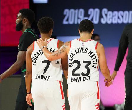 猛龙队|0-2,卫冕冠军大崩盘!两大核心末节6中1隐身,无小卡又变垃圾兄弟