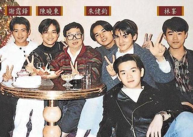 [谢霆锋]谢霆锋颜值被低估？小鲜肉和他合影颜值跟不上，网友：纯天然颜值