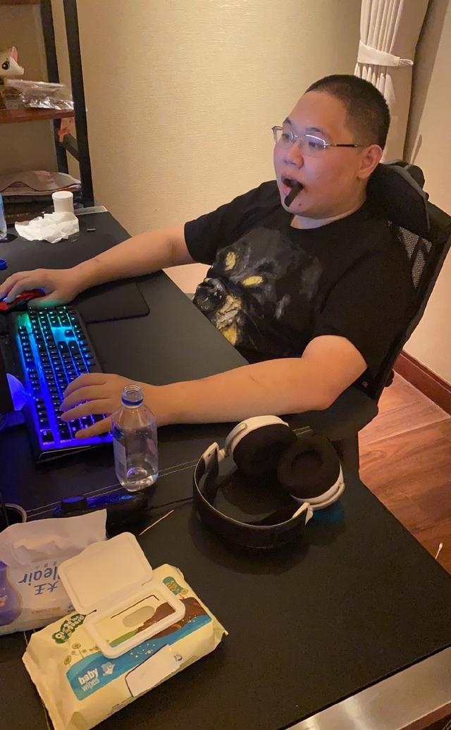 pdd|PDD手术后出院，老婆发近照身材大变样，暴瘦几十斤粉丝看傻了！