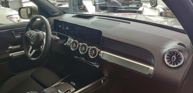 「奔驰glb」从29万跌到23万