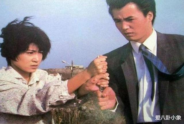 春晚|他因春晚走红，不慎摔伤成智残，被原配妻子抛弃，今靠情人养活！