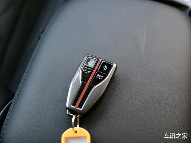 动力：红旗版\黑豹\果然没让人失望！BOSE音响＋大沙发，黄金动力，18.38w