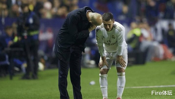 皇家马德里|皇马成足坛笑话！卖掉C罗赚了1个亿，转手引进一名“拉拉队队员”