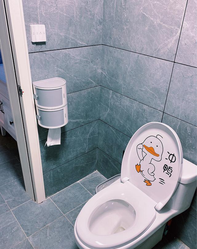 『』新房通风半年准备入住，打扫干净漂亮极了，进门就被客厅迷住了