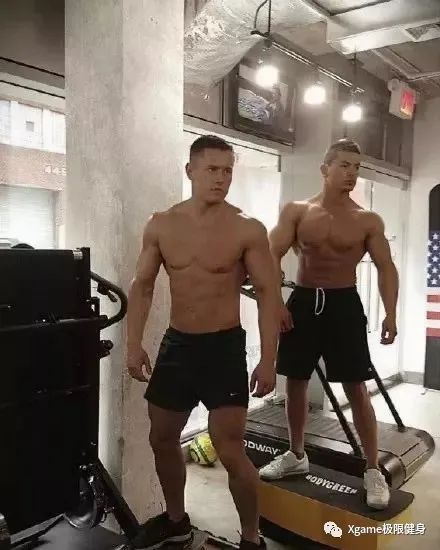 深蹲|男生行不行...看腿就知道了！