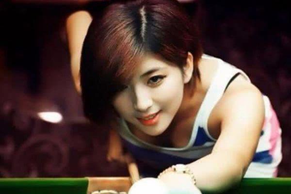 []最美台球裁判在线征婚，称想要生4个孩子，政策了允许吗？