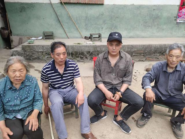 马小马|丈夫身患白血病命悬一线，25岁妻子为救丈夫频繁献血导致闭经