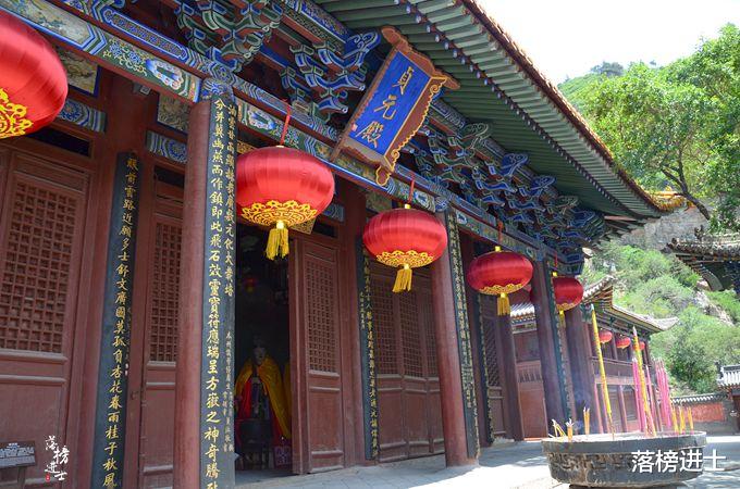 ##五岳之中唯一的四A级景区，山上古迹众多，知名度却很低，好悲哀