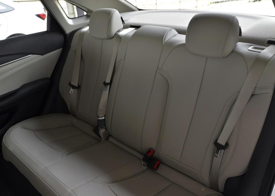 雪佛兰|预算9万，别克英朗和雪佛兰科鲁泽如何选？本文兴许能帮到你