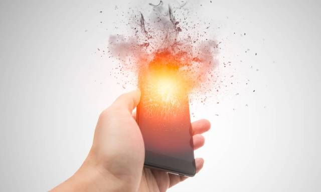 「」手机“爆炸”前的3大征兆，一旦发现，请及时关机远离！望周知！