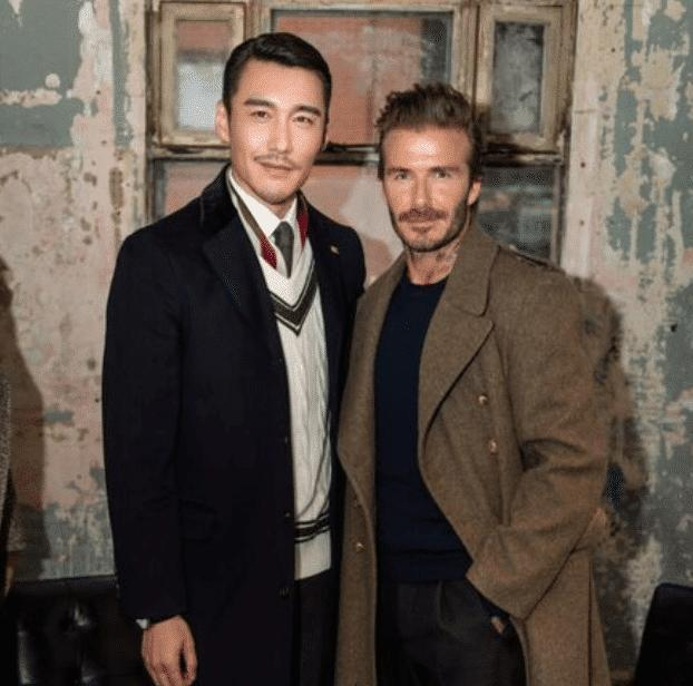 胡兵|他被誉为“中国第一男模”，因太帅被英国富婆看中，今49岁现状成这样