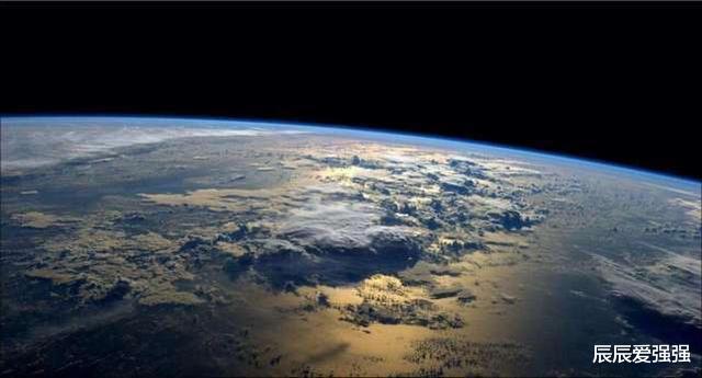 |地球是圆的?人类被地图骗了几百年,这才是地球的真实样貌