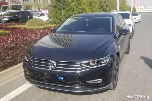 #标致4008#中型车咋选，顾家选雅阁，省心选凯美瑞，而它才是懂车人的标配