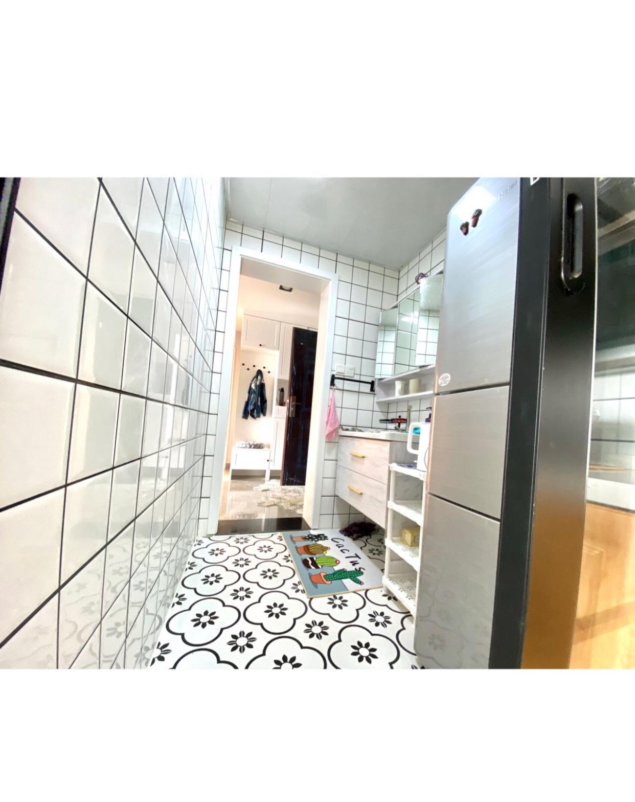 「」她家新房装修只花了10万，全屋不做吊顶真心漂亮，进屋就被迷住！