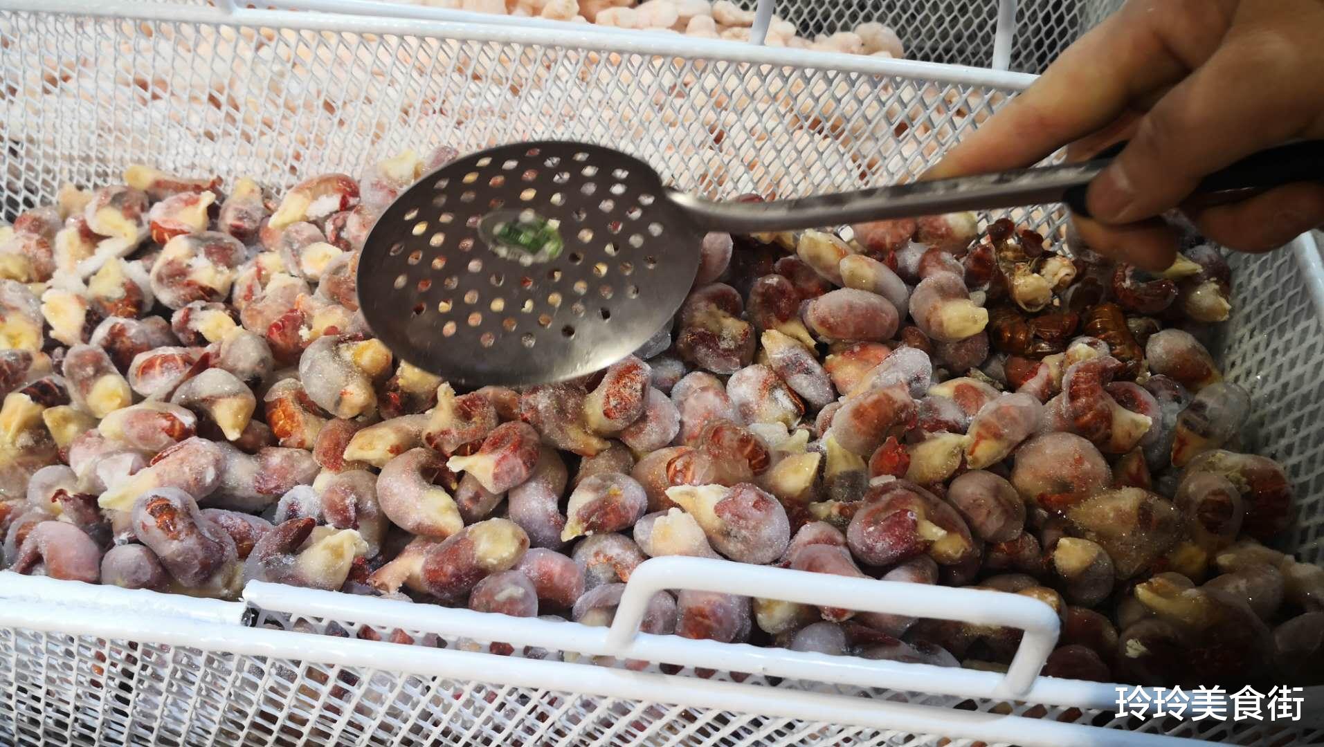 [虾尾]为何虾尾比小龙虾还便宜？其中大有门道，内行人从不买虾尾