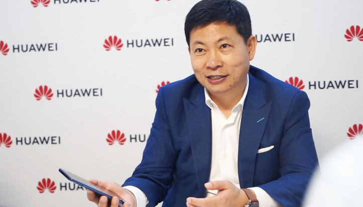 余承东▲余承东承认华为P40 Pro+很贵，万元机不适合所有人