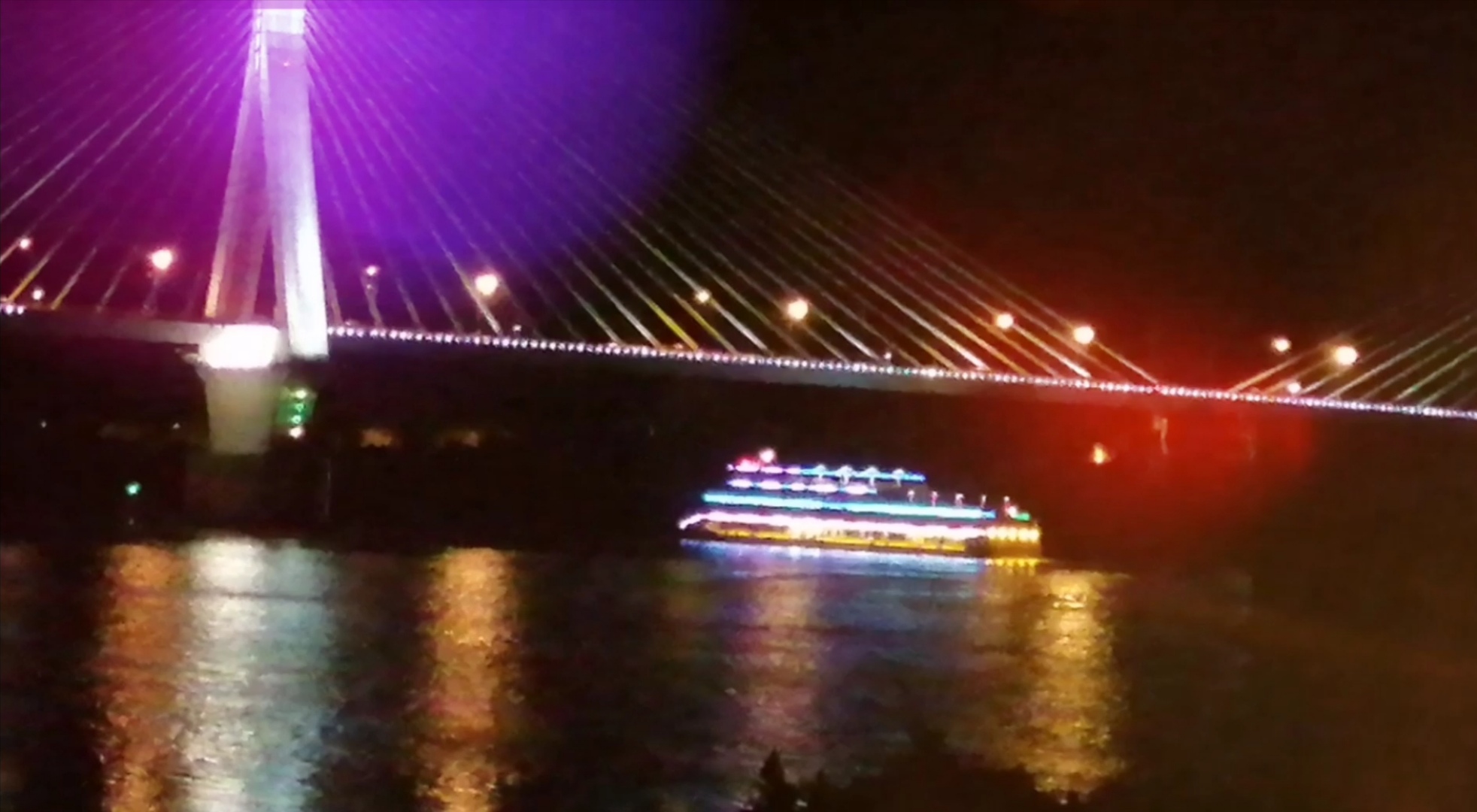 「」这首歌已经单曲循环很久了,依然感觉很新鲜