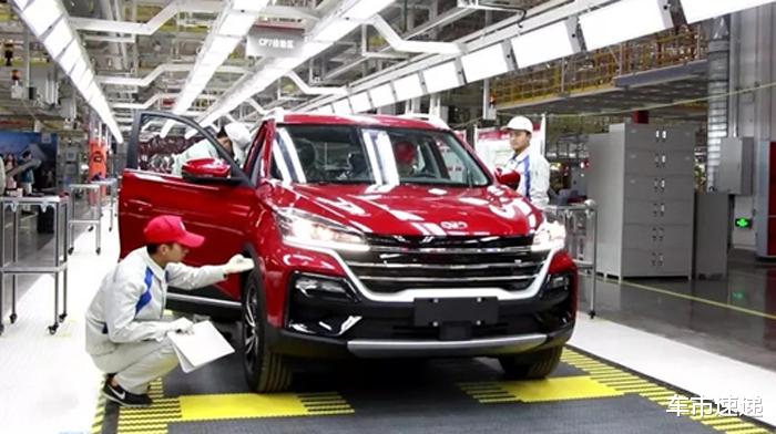 科沃兹：低价就能热销？炫界预售5.89万起，全系1.5L自吸+板车悬架