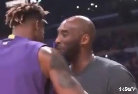 【科比·布莱恩特】难怪科比离世霍华德痛哭，9个月前科比的1个决定，真的彻底拯救了魔兽