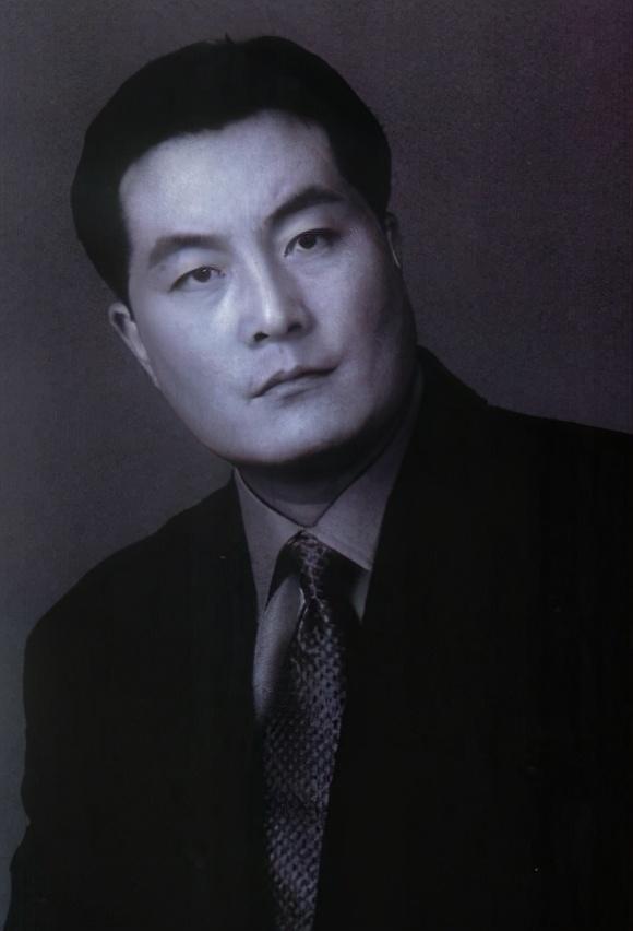 四大名著|他是国家一级演员，四大名著参演三部，祭祖发现冥币上印的是自己