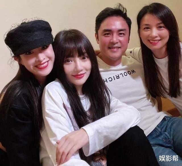 贾乃亮|有种“整容”叫离婚1年,李小璐模样依旧,贾乃亮差点让人认不出