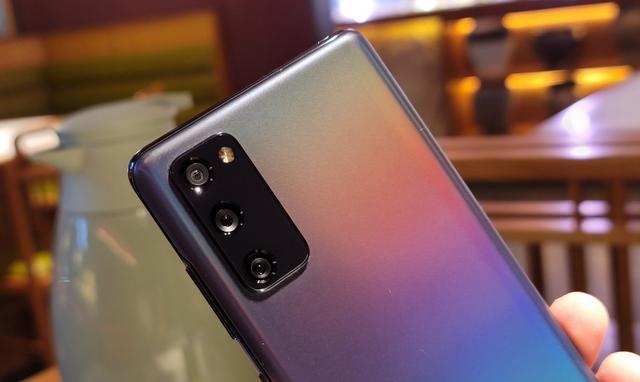 |三星发力，骁龙865+IP68防水+120Hz屏幕跌至“荣耀价”，值得买吗