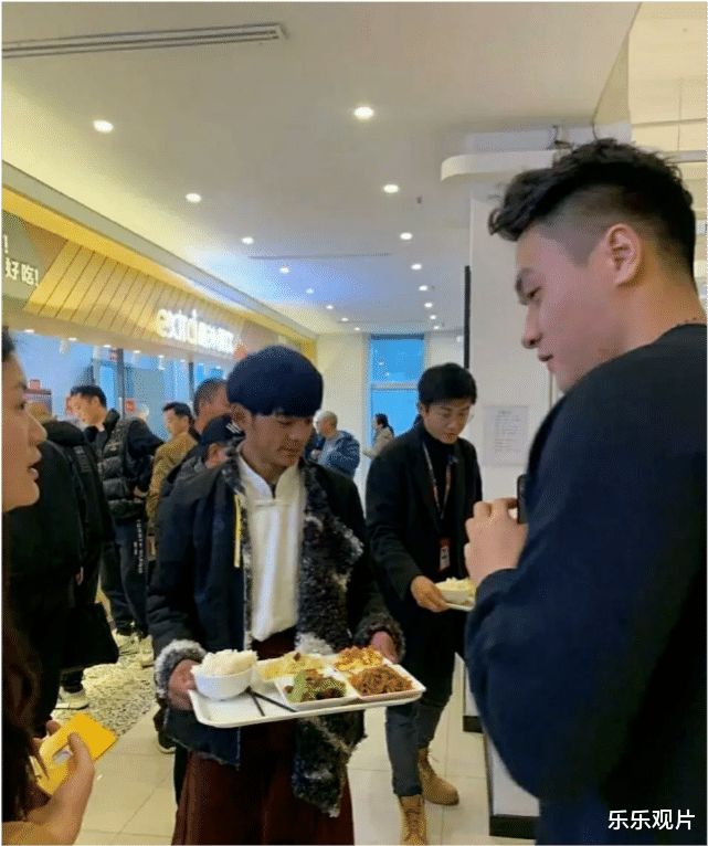 莫少聪|丁真被吐槽又黑又瘦，做节目有一些腼腆，像年轻时候的莫少聪