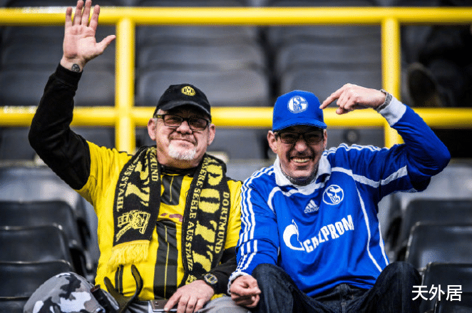 德甲■多特“尬舞”4-0狂胜！球迷们习惯吗？全世界吐槽德甲：像训练赛