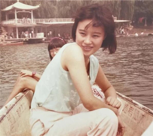 「邬君梅」20年前，母亲冠绝中国影坛；20年后，女儿又斩获“亚洲最美”