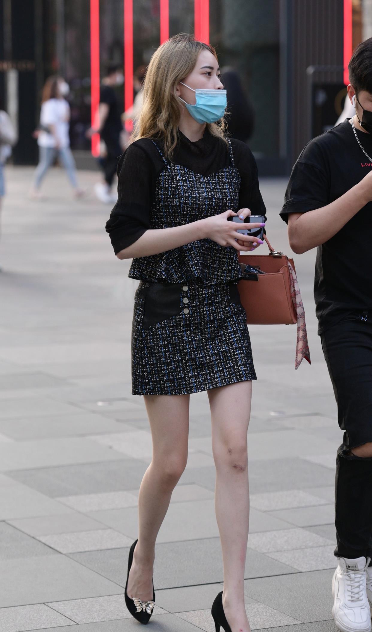 秋装|职业女性的秋装怎么选？可以选择粗花呢套装，时髦洋气又高级