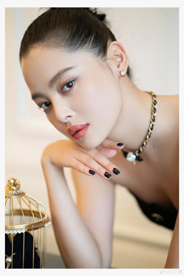 发型|彩虹屁｜辛芷蕾发型，难道不是一个褒义词吗？