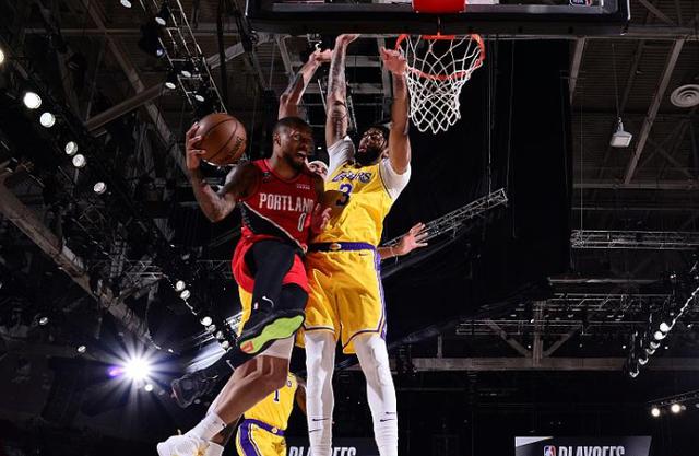 湖人队|31分11板6助+33！詹浓统治攻防两端，维特斯JR终上场