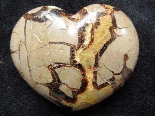 新疆维吾尔自治区|我们不光有和田玉，这10种“石头”，也有收藏价值