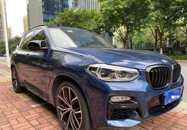 奔驰GLC■奔驰GLC 300L和宝马X3选哪个好？车主：对比后差距一目了然！