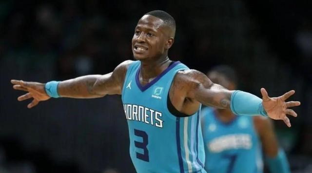 「火箭队」疯狂一夜！火箭欲交易罗齐尔，2换1诚意十足，哈登威少迎夺冠良机