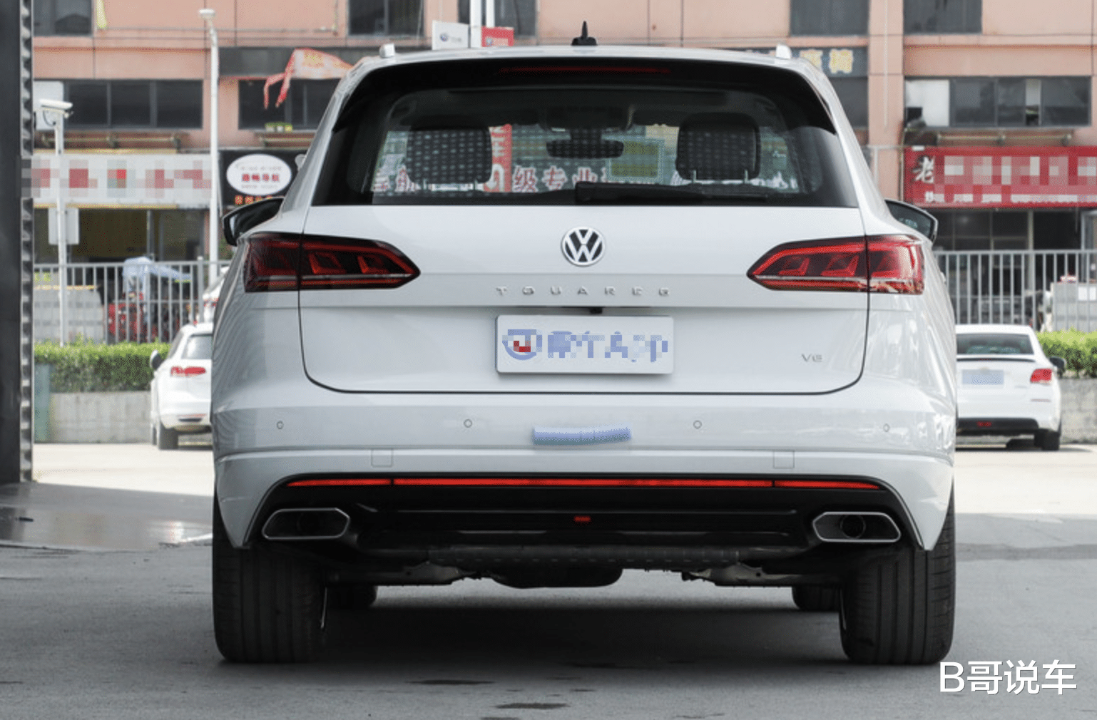 大众途锐|号称“最惨豪车”，新车直降价10万都没人要？还真是换标卡宴无人懂！