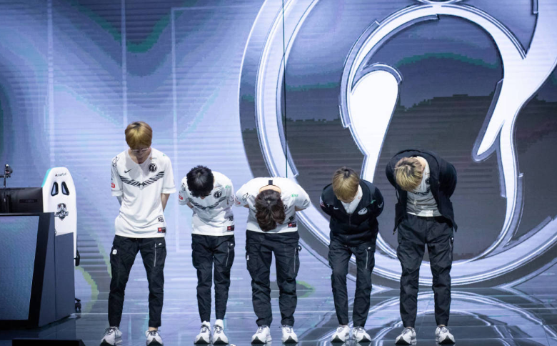 theshy|IG无缘S10，The Shy发博道歉，看到图中的韩文后，令人心酸