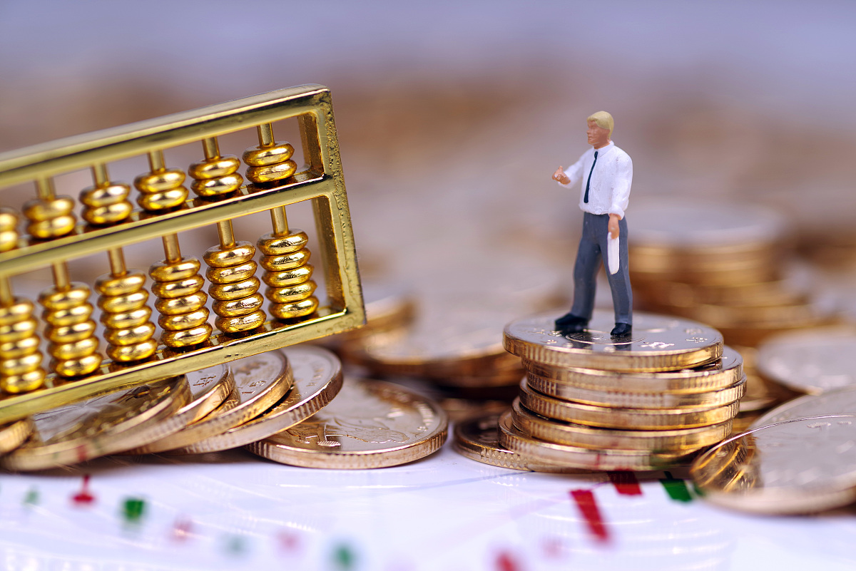 『油价』为什么现在还有人去银行存定期?看完银行工作人员的回答就知道了