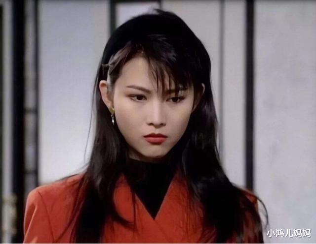 「健身」46岁蔡少芬高龄产子后,和丈夫同框宛如两代人,网友:母子即视感