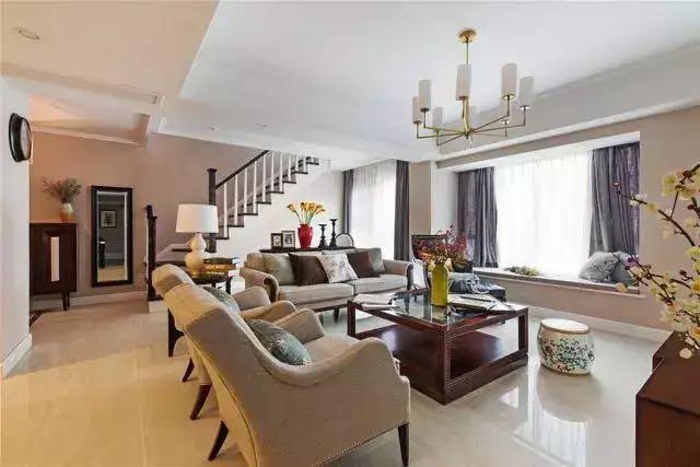 ##100平米的复式楼装出了豪宅的效果，进屋就被迷住，效果让人咽口水！