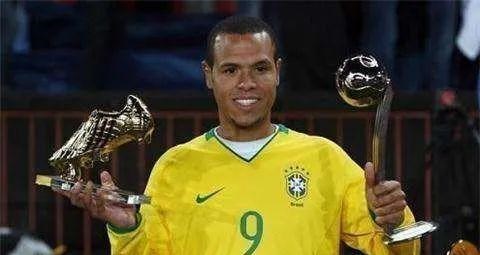 巴西队@巴西为什么是足球王国？这15人告诉你答案！